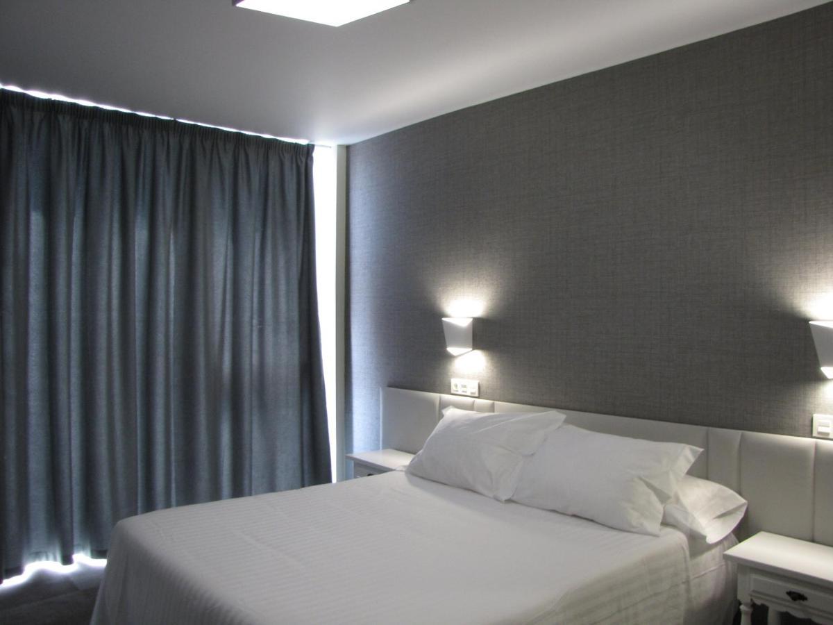 Hotel Ton Sanxenxo Bagian luar foto