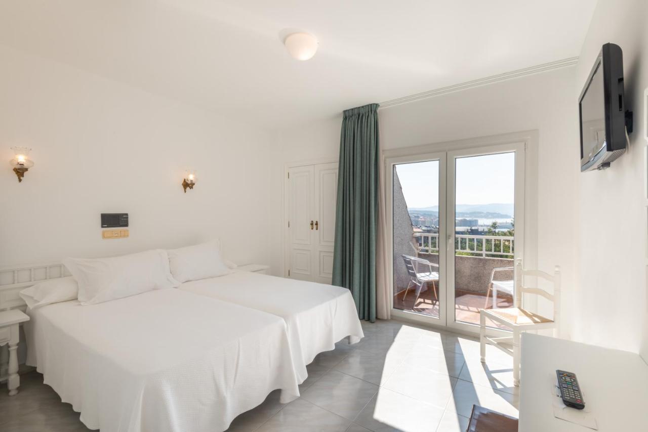 Hotel Ton Sanxenxo Bagian luar foto