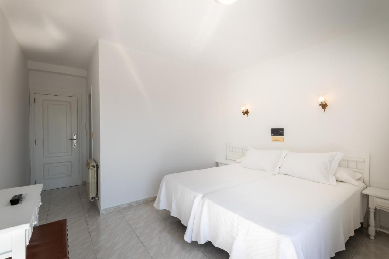 Hotel Ton Sanxenxo Bagian luar foto