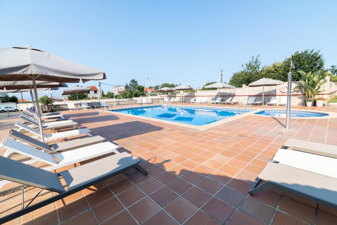 Hotel Ton Sanxenxo Bagian luar foto