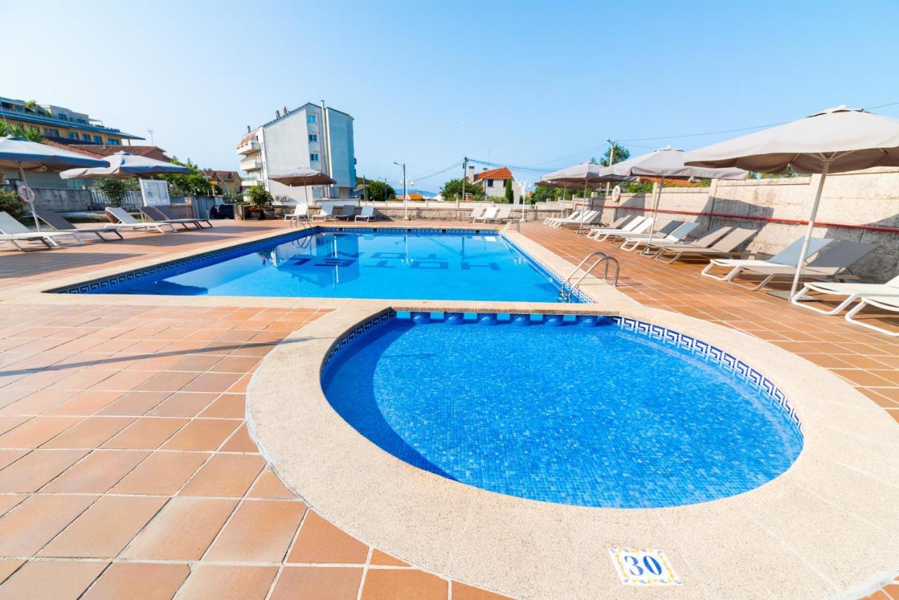 Hotel Ton Sanxenxo Bagian luar foto