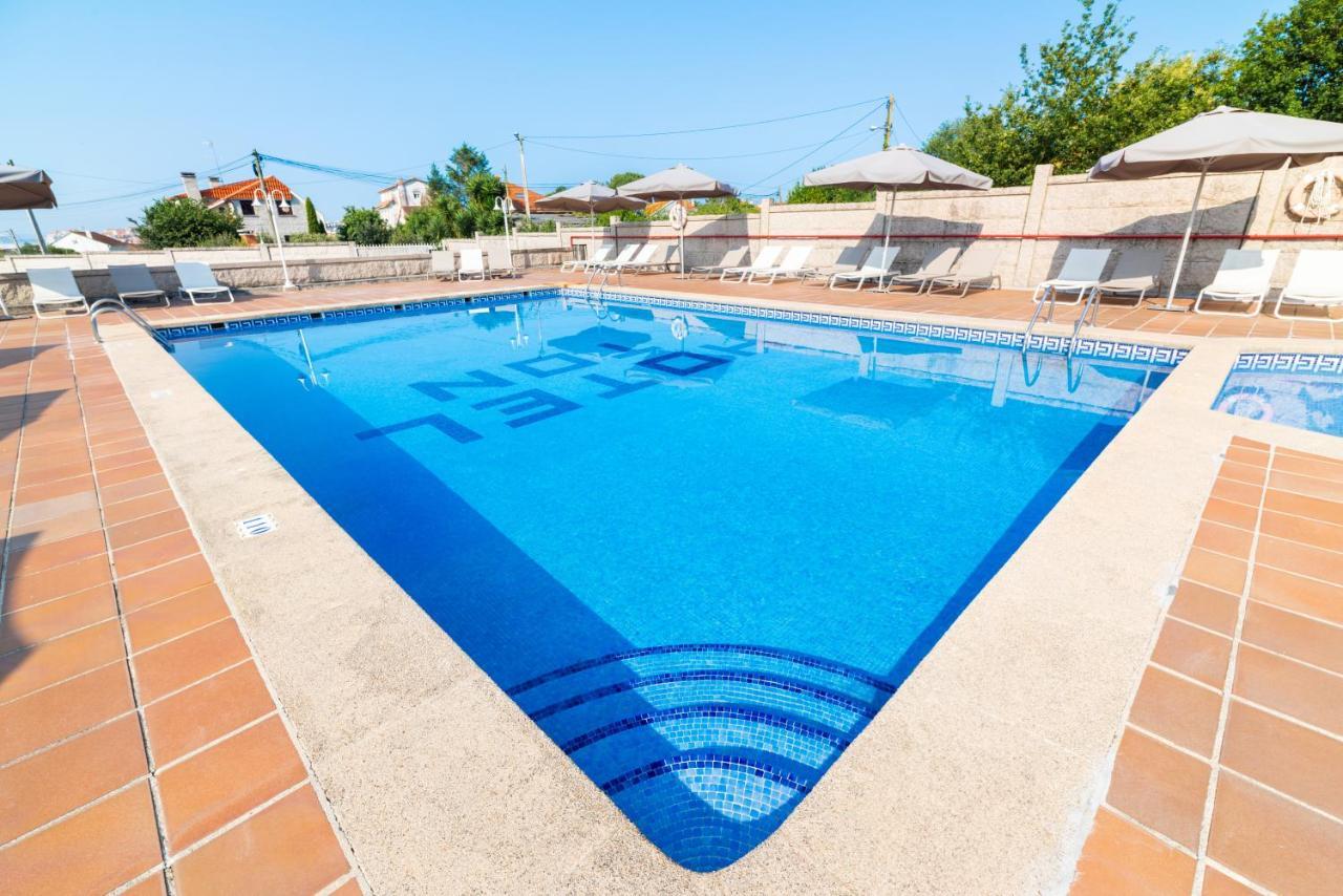 Hotel Ton Sanxenxo Bagian luar foto